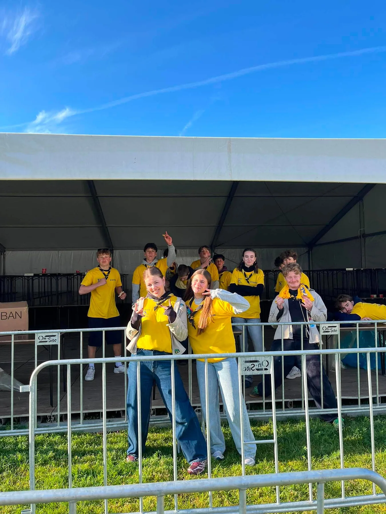 Givers helpen samen op een evenement